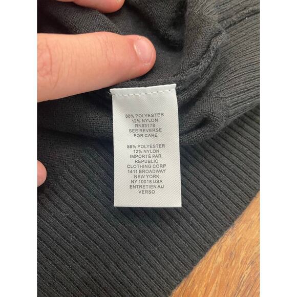 T Tahari Women's Black Long Sleeve Crew Neck Pullover Sweater Size Large - Picture 6 of 12